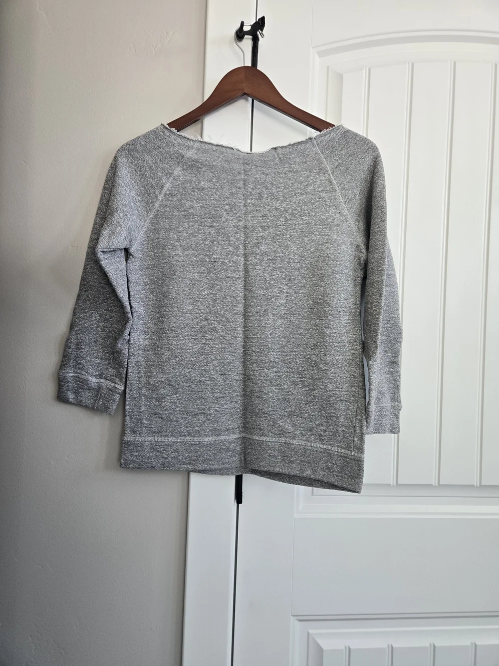 5th & Ocean Gray Off-the-Shoulder Rockies Graphic Sweater